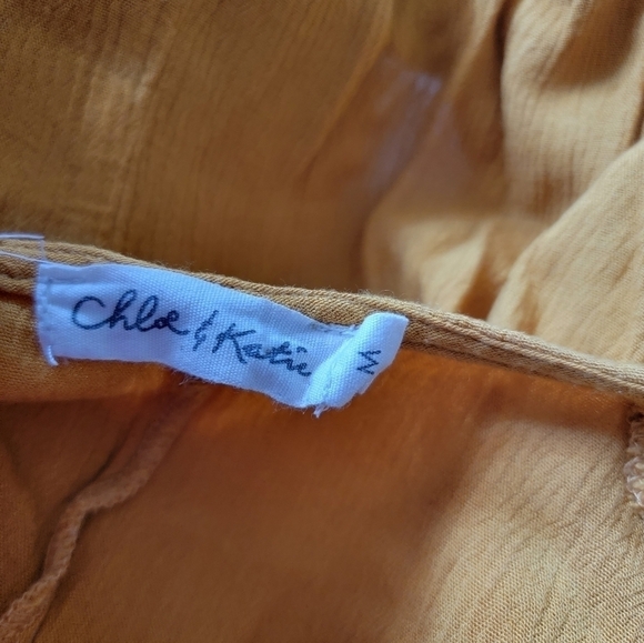 ✨️CL ChloeKatie Mustard Yellow Floral Stitch Embroidery Sash VNeck Wide Sleeve M - Picture 10 of 13